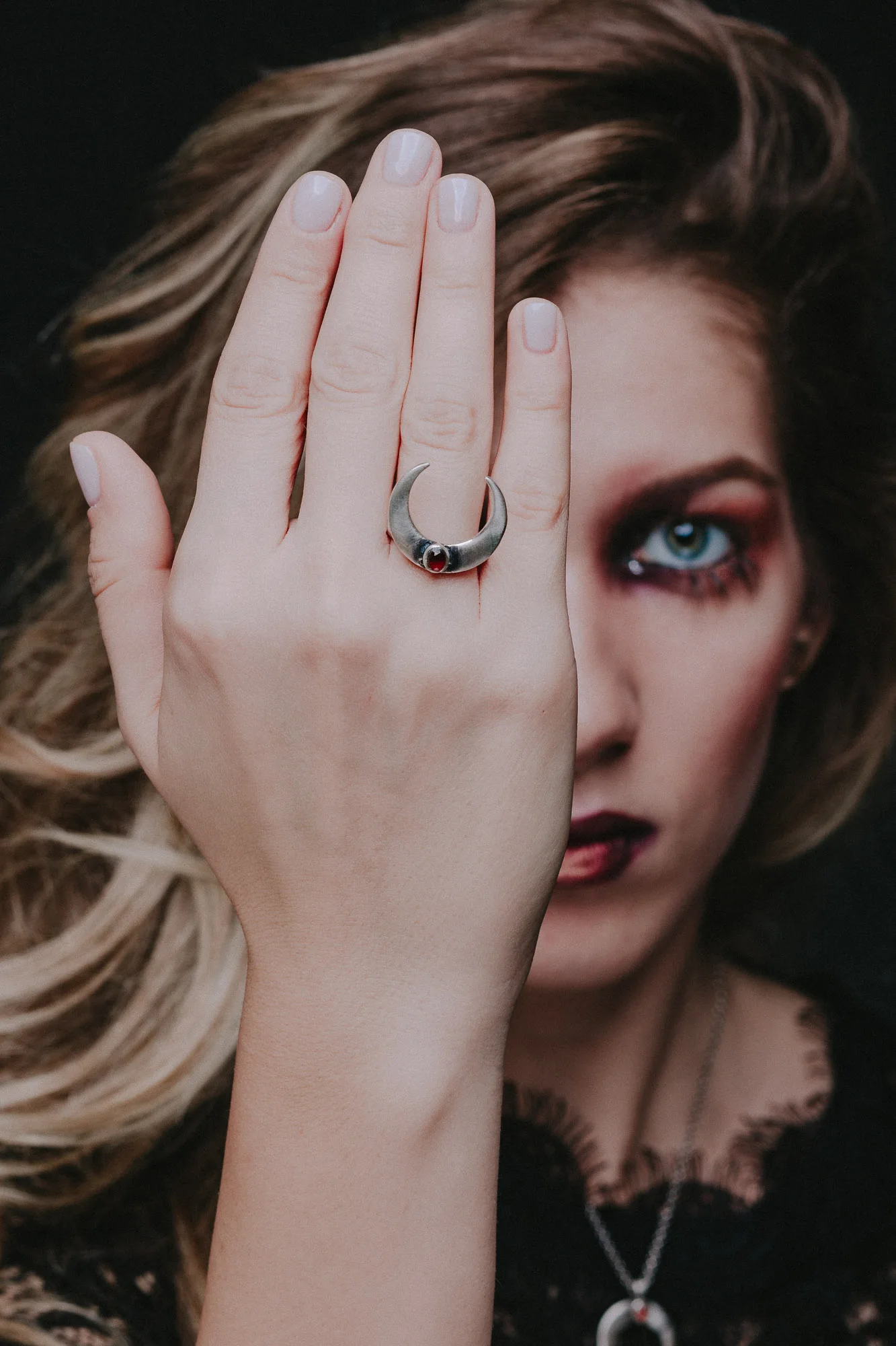 Garnet Moon Horn Sterling Silver Ring - Image 2