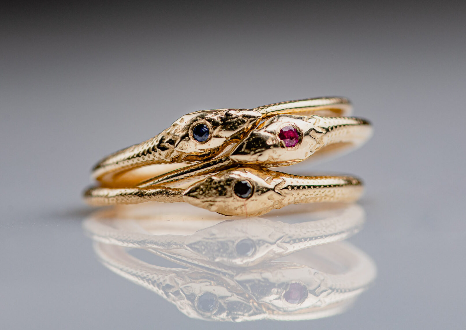 Ouroboros with Gem Option 14K Gold Ring - Image 9