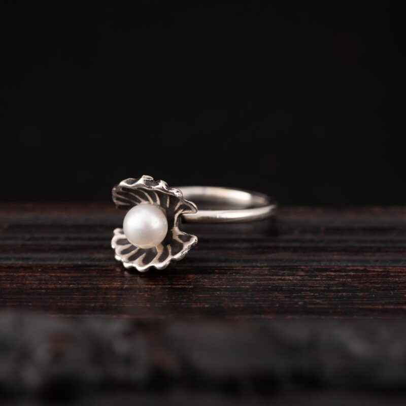 Oyster and Pearl Sterling Silver Ring - Image 6