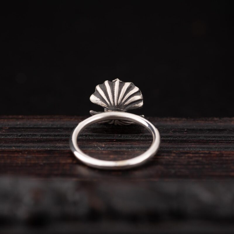 Oyster and Pearl Sterling Silver Ring - Image 5