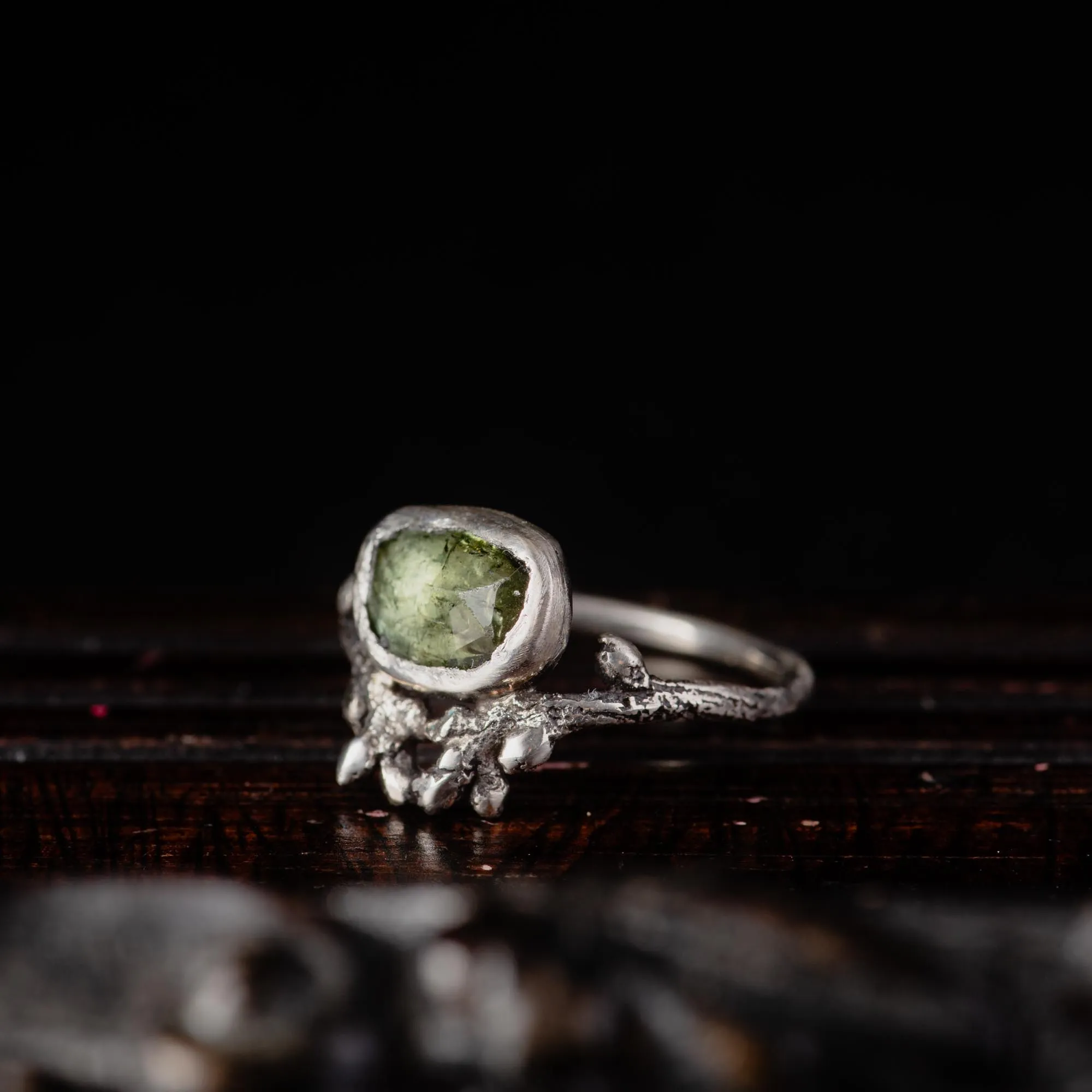 Green Tourmaline Sterling Silver Twig Ring - Image 3