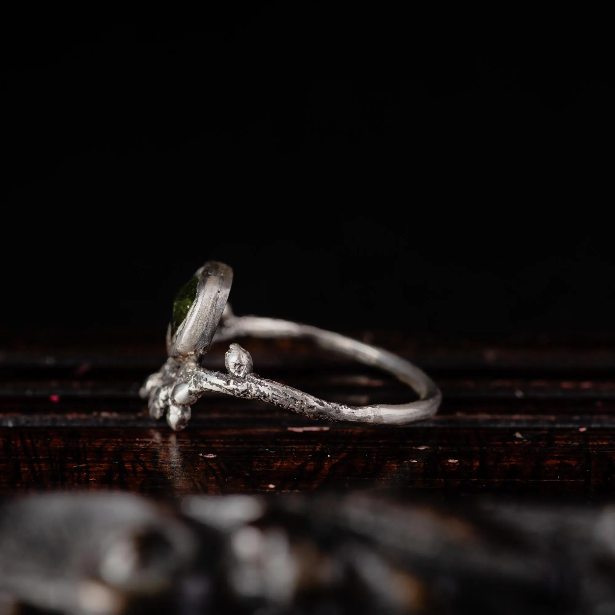Green Tourmaline Sterling Silver Twig Ring - Image 4