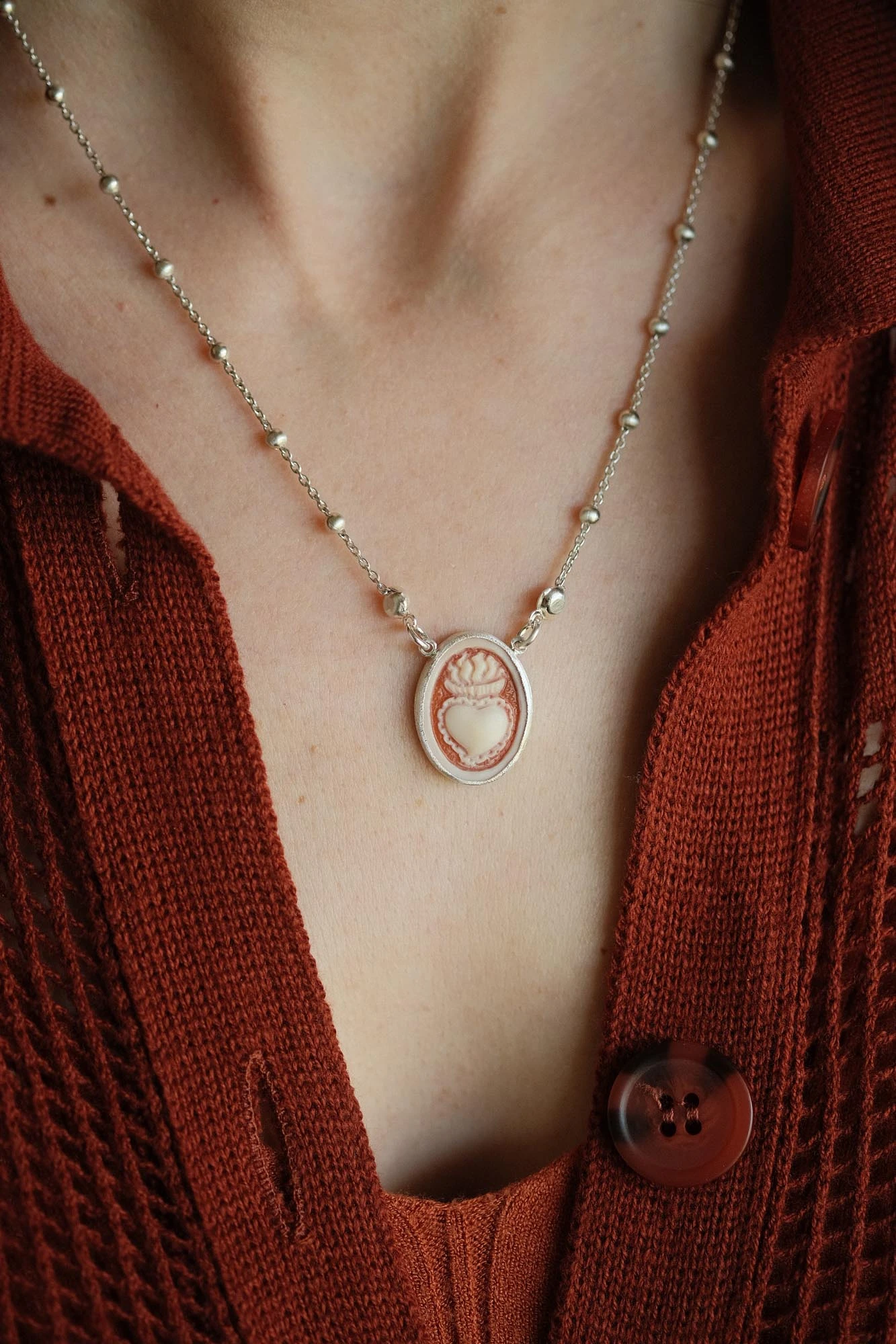 cat-cameo-pendant0004