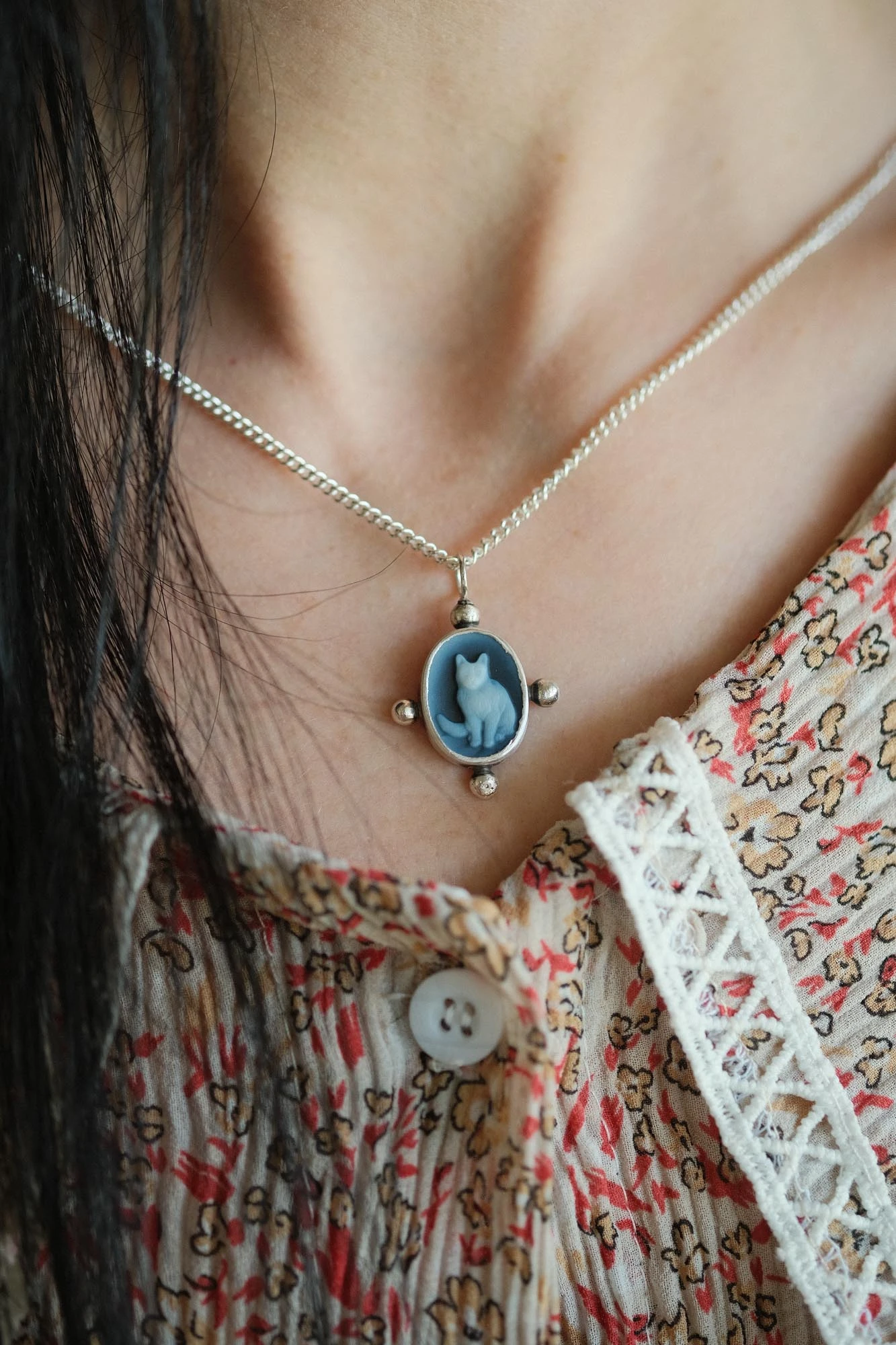 Sterling Silver Cat Cameo Necklace - Image 2