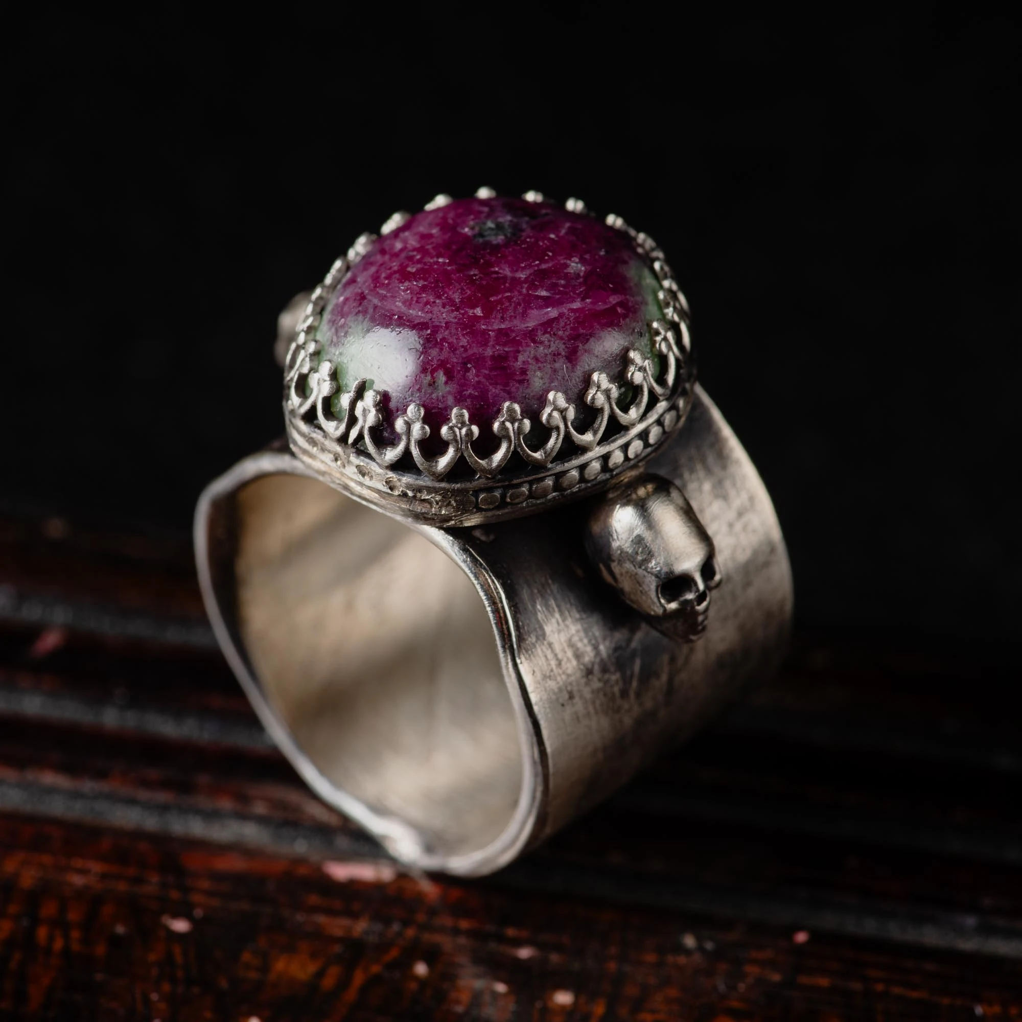 ruby-zoisite-skulls-ring0007