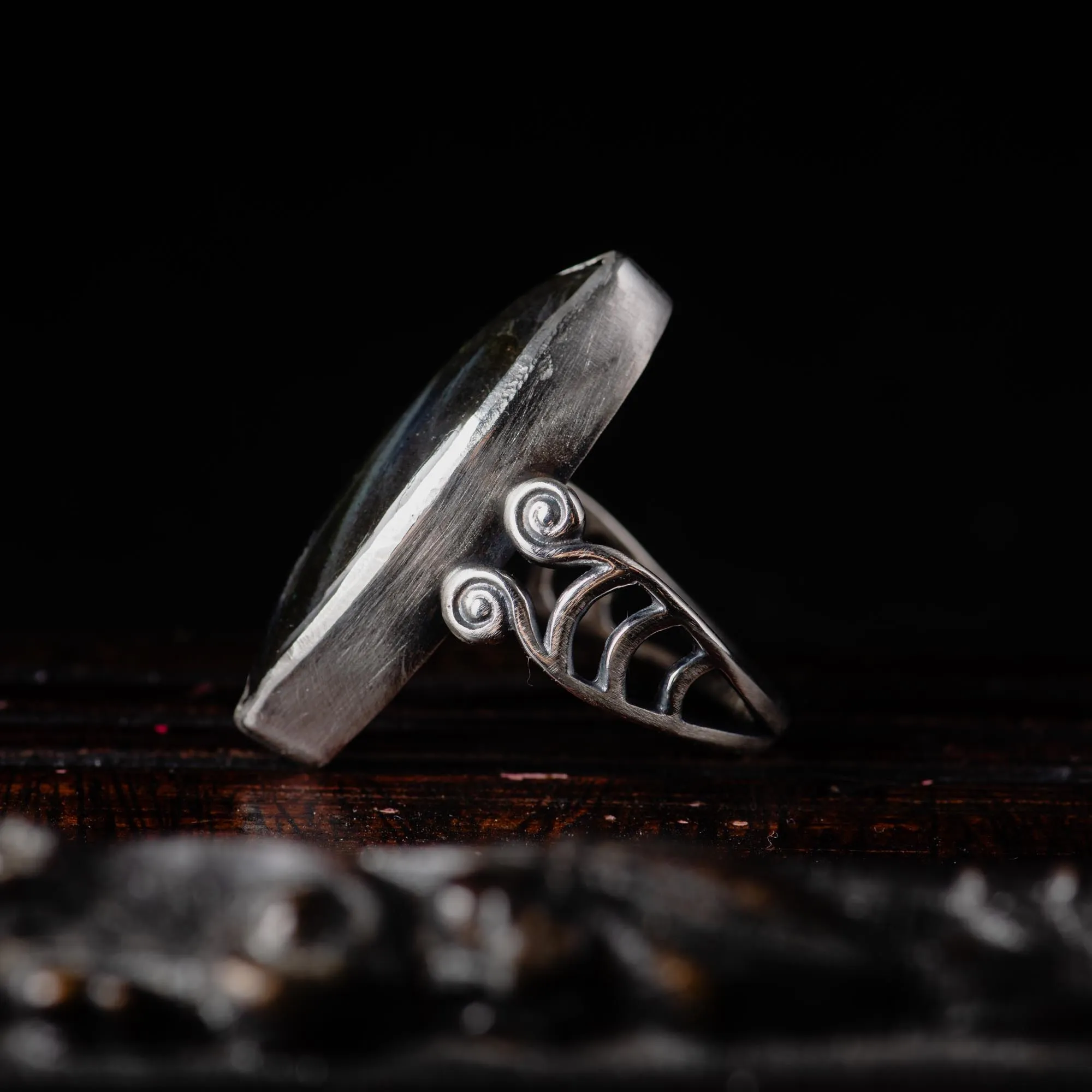 Sterling Silver Green Labradorite Ring - Image 3